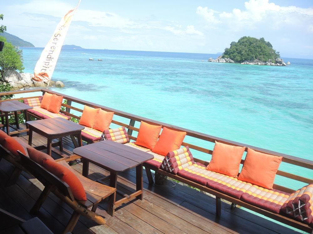 Serendipity Beach Resort Koh Lipe Bagian luar foto