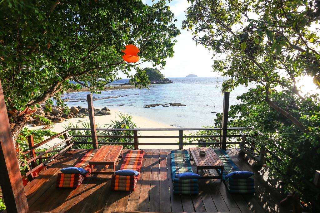 Serendipity Beach Resort Koh Lipe Bagian luar foto