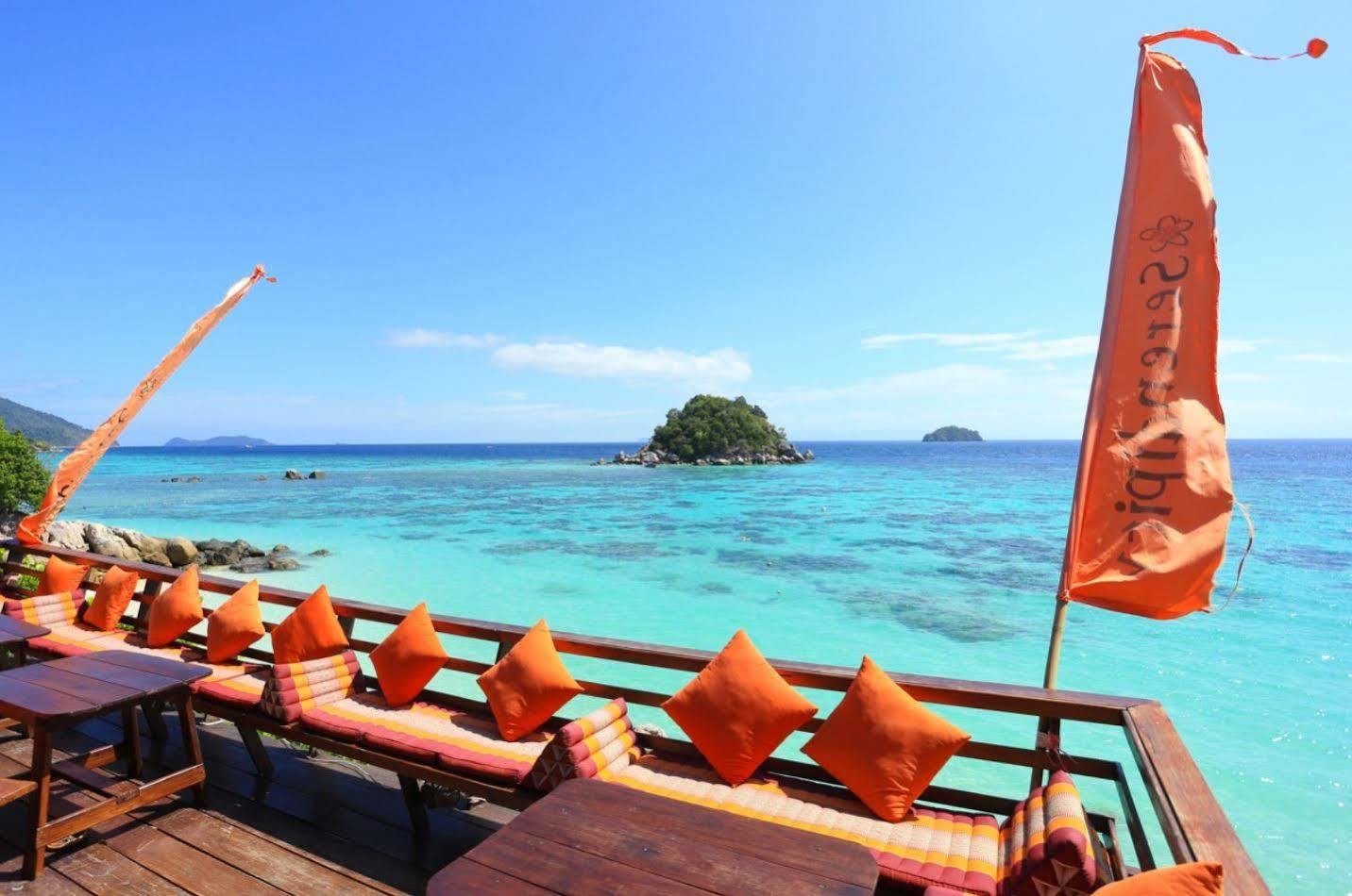 Serendipity Beach Resort Koh Lipe Bagian luar foto