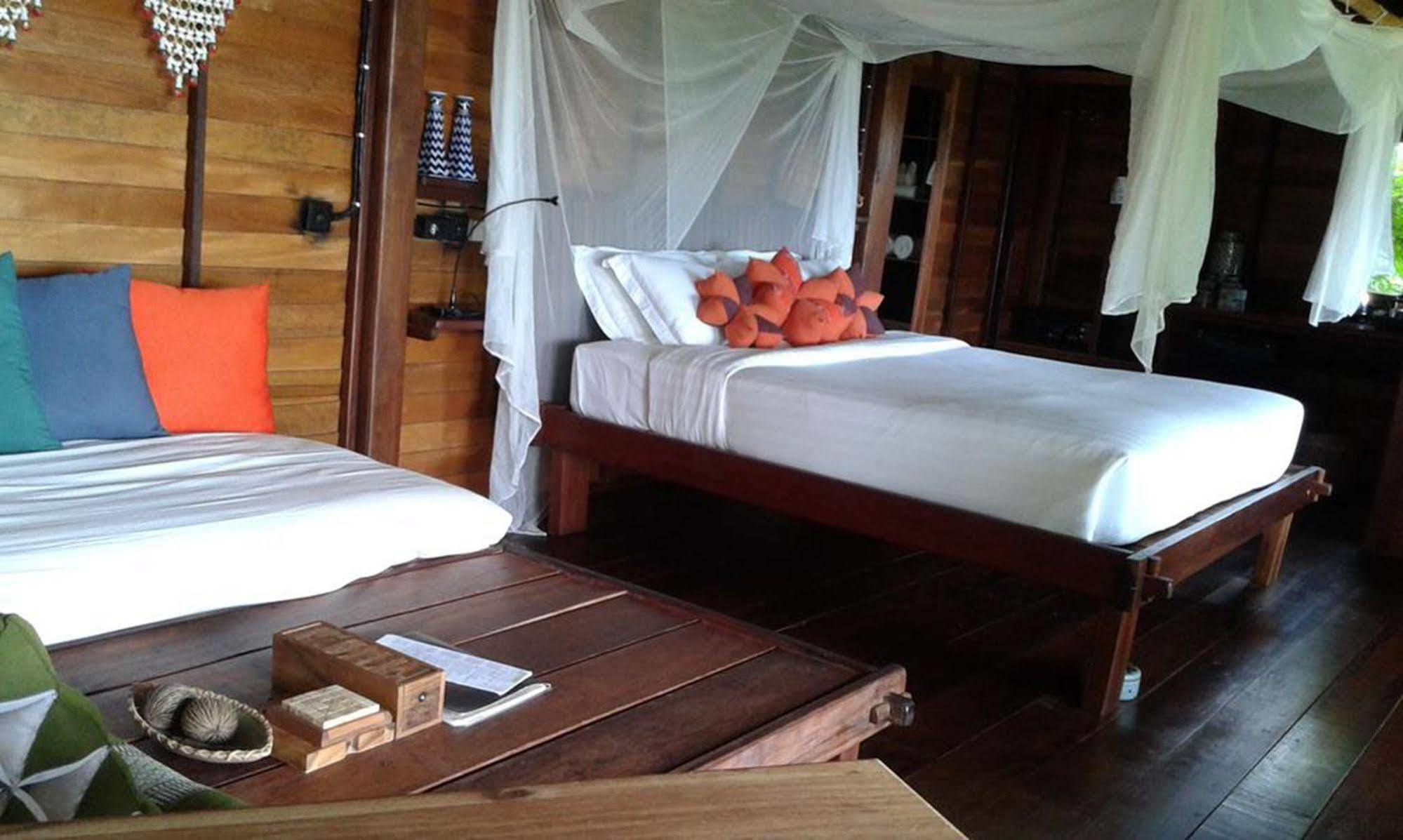 Serendipity Beach Resort Koh Lipe Bagian luar foto