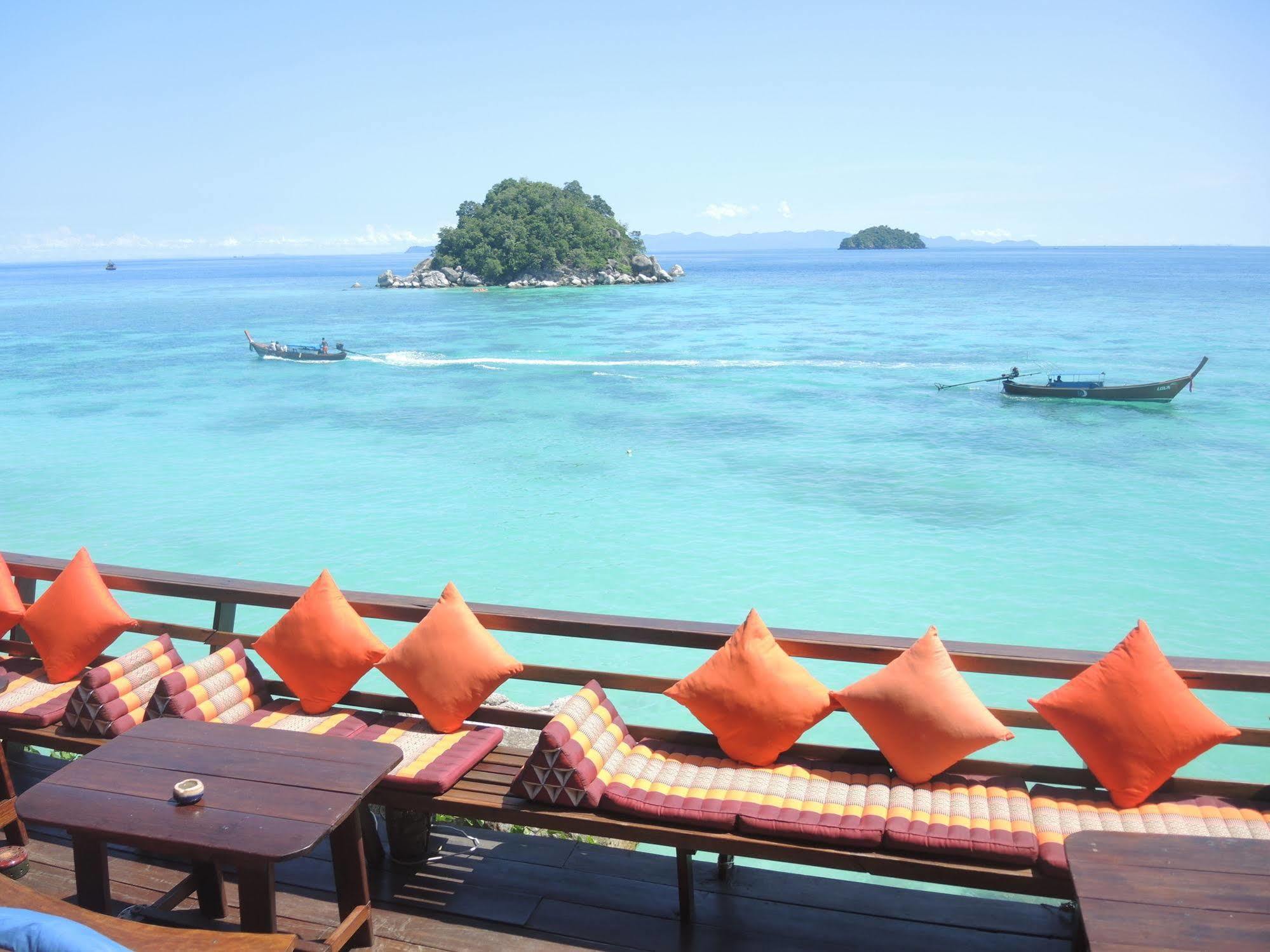 Serendipity Beach Resort Koh Lipe Bagian luar foto