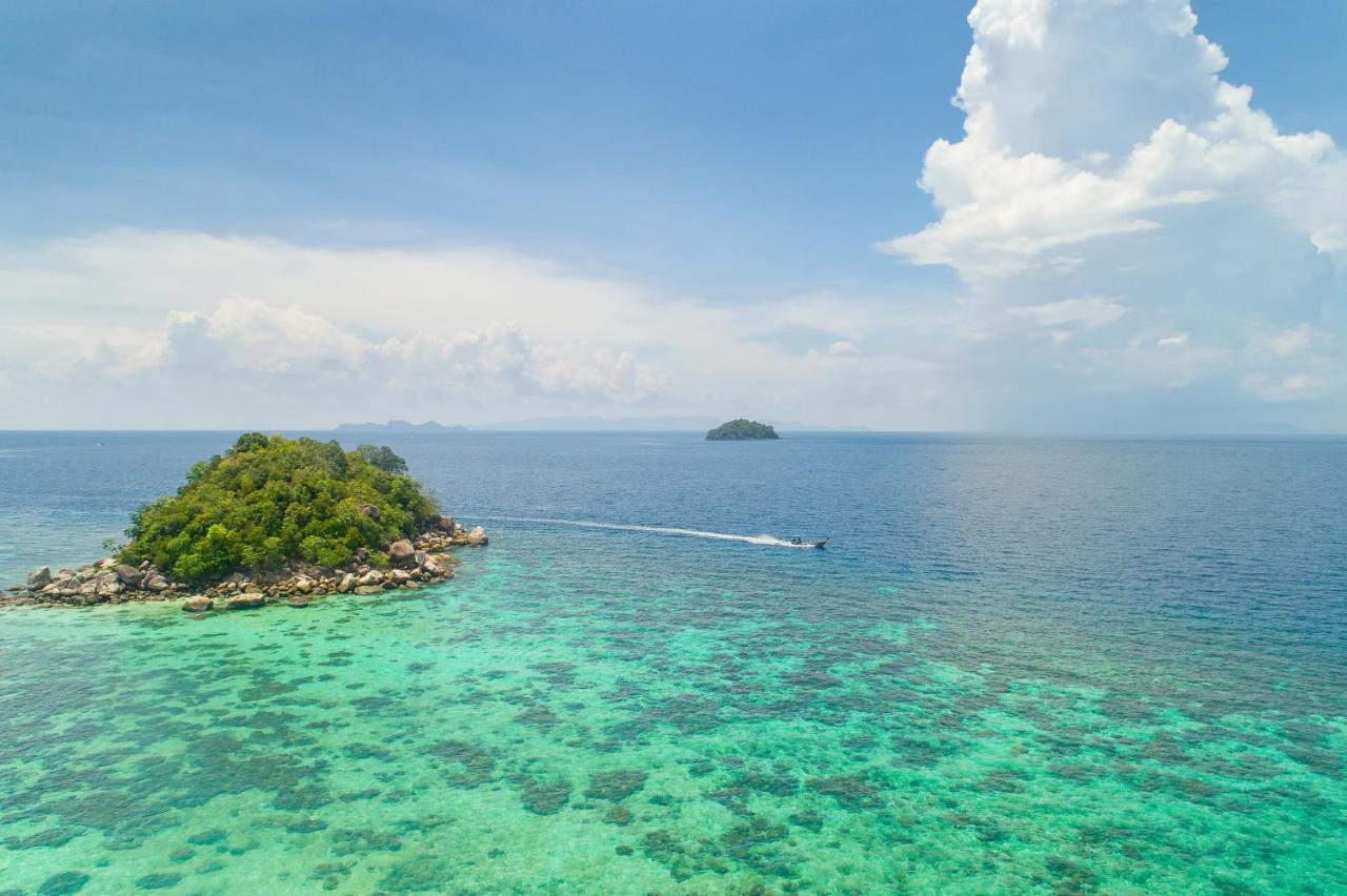 Serendipity Beach Resort Koh Lipe Bagian luar foto